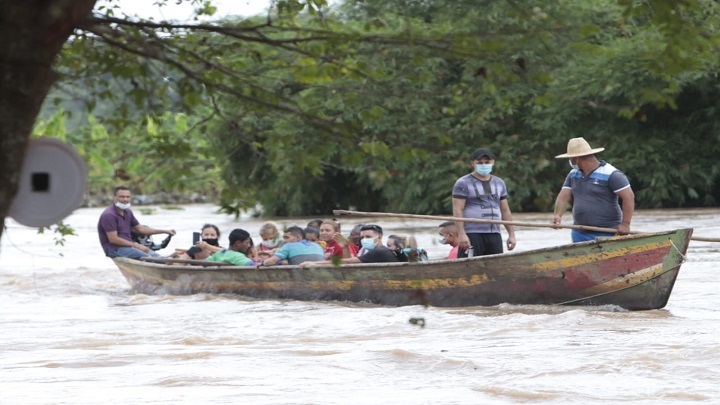 Los damnificados fueron evacuados de emergencia.