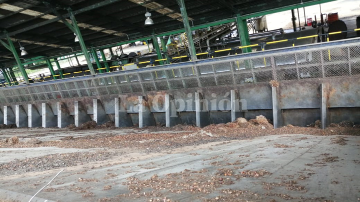 Las plantas extractoras están paradas desde hace dos semanas.