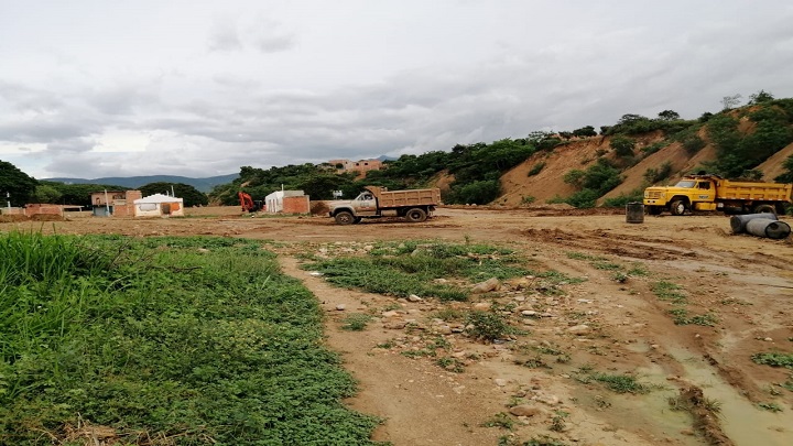 Ya inició la obra del muro de contención para la quebrada Tonchalá.