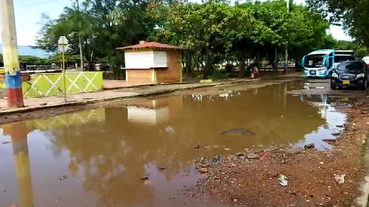 En el barrio Claret las lluvias han empeorado el estado de las vías 