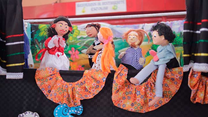 Los niños gozaron con la presentación de títeres./Foto cortesía