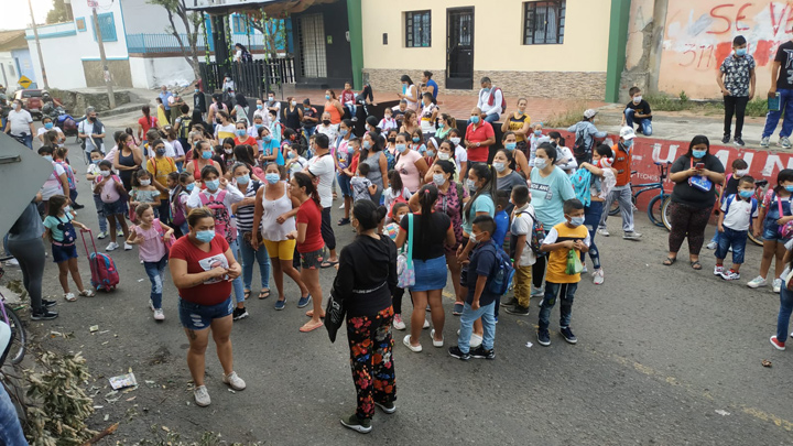 Preocupa mucho el mal estado de la planta física, la cual recibe niños de cuatro barrios de la zona.