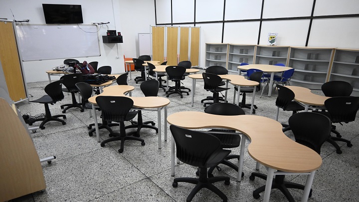 Sala de bilingüismo del Instituto Técnico Nacional de Comercio. / Foto: Jorge Gutiérrez / La Opinión 