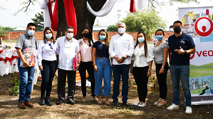 Periodistas: Jorge Chamucero, Padre Fabian Stapper, Daniela Lugo, Ligia Bejarano, Daniela Rosas, Maritza Contreras.