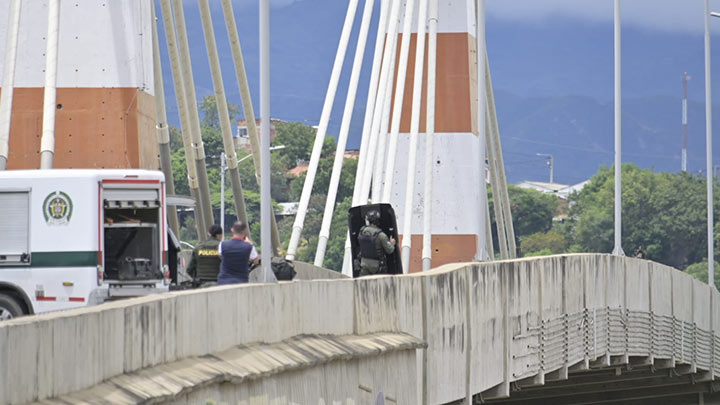 La estructura fue habilitada de nuevo para los vehículos en la tarde./Foto: Jorge Gutiérrez - La Opinión