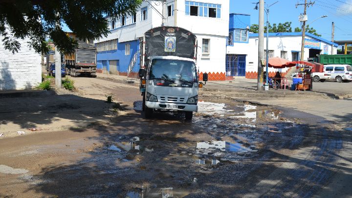 En la Avenida Panamericana las calles no aguantan más 