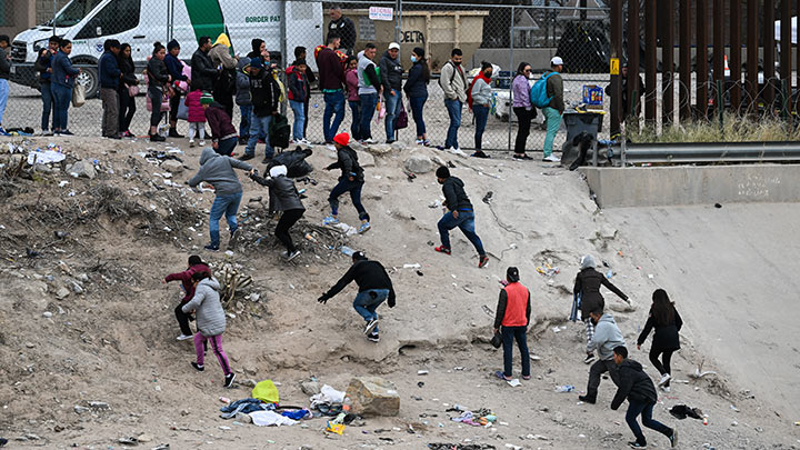 Más de 53.000 migrantes se entregaron a las autoridades fronterizas en este sector de la frontera sólo en octubre./Foto: AFP