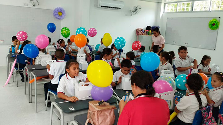 Los trabajos terminaron hace un par de semanas, pero las clases nunca se interrumpieron, porque la líder comunal Mary Perdomo prestó su casa. / Foto: Cortesía