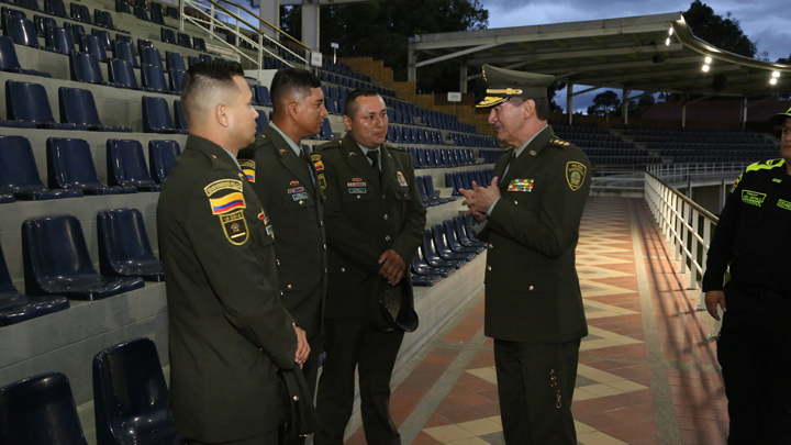 General Salamanca exaltó a los patrulleros cucuteños que atendieron parto de emergencia