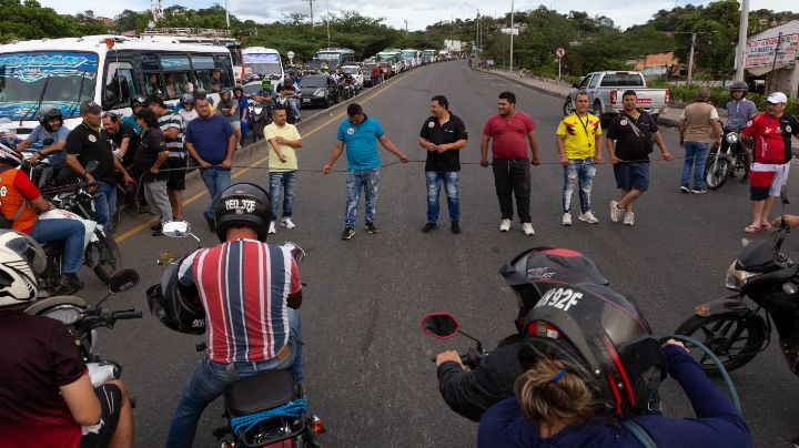 En la 'Subida del Indio' la vía estuvo cerrada por más de media hora. 