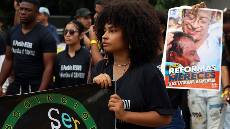 La Asociación Afrocolombiana hizo presencia mostrando su apoyo al Gobierno de Petro
