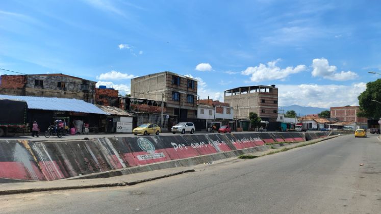 La comunidad pide acciones para evitar más siniestros viales, pues hay zonas donde no se encuentra ninguna señal de tránsito.  / Foto: Deicy Sifontes / La Opinión 