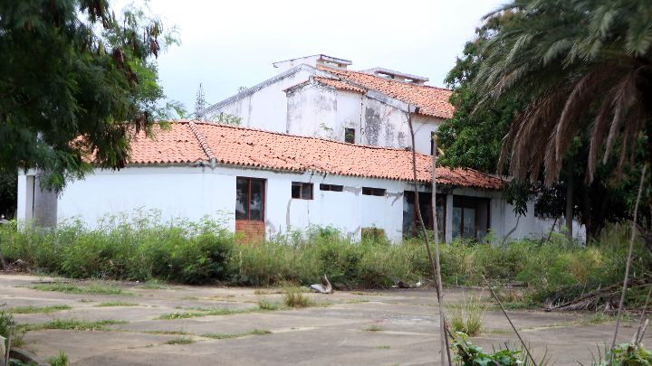 A la fecha el inmueble solo cuenta con unas casetas en su infraestructura. / Foto: Carlos Ramírez.