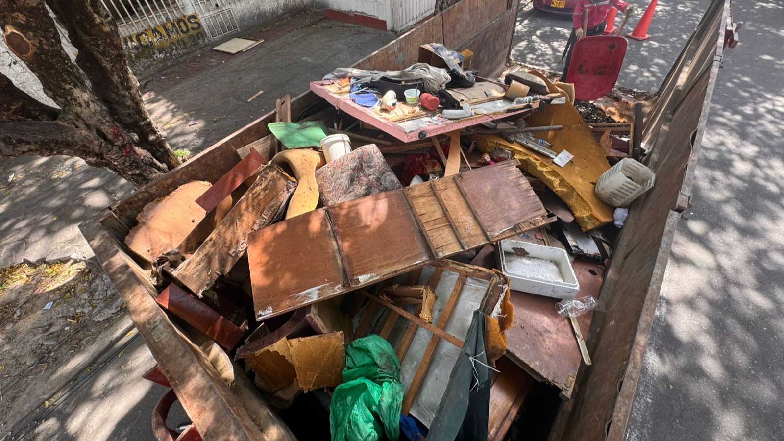 30 toneladas de escombros fueron retiradas