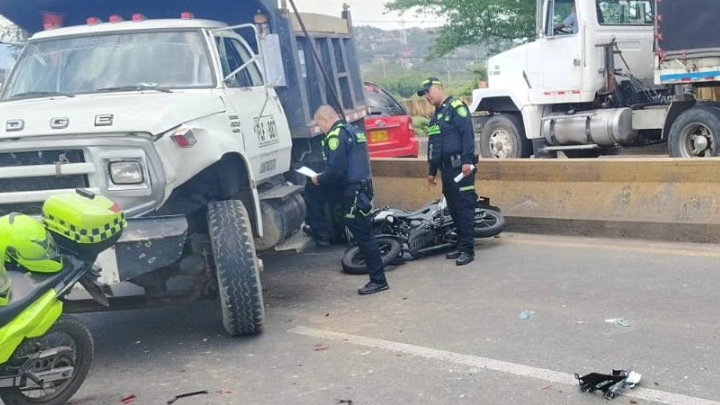 El puente de García Herreros se dio un choque múltiple 