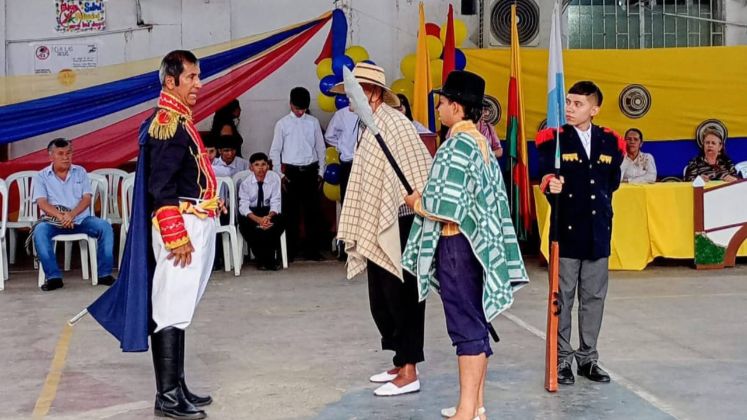 El fundador organiza obras de teatro en fechas conmemorativas