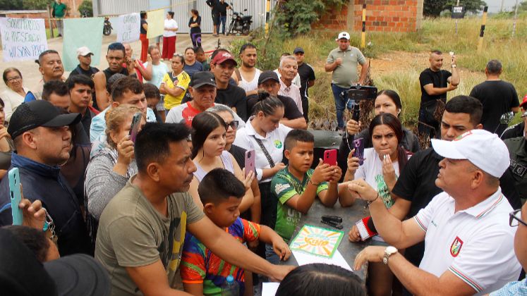 el mandatario municipal anunció una mesa de trabajo con cinco representantes de la comunidad