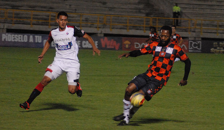 Darwin Carrero-Tigre Castillo. 