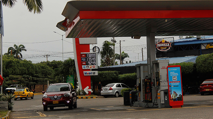 El gremio de las EDS pide al ministro Edwin Palma revisar la estructura de precios. / Foto Stefany Peñaloza-La Opinión