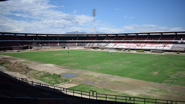 Estadio General Santander-Cambio de cancha. 