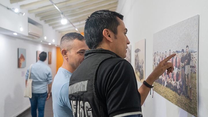 Exposición Juntos Aparte