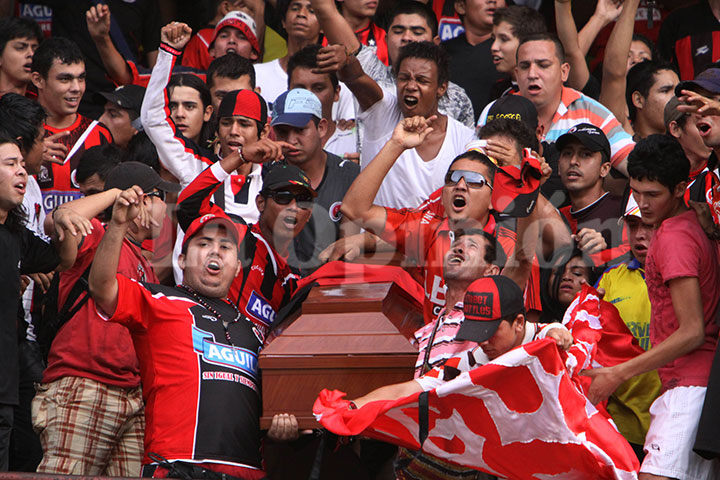 Iguana Vive, General Santander. 