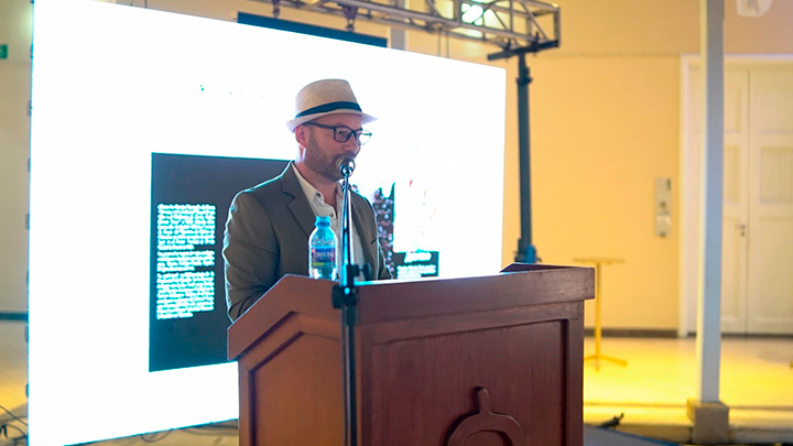 Juan Carlos Acevedo fue el ganador del concurso de poesía. Foto Cortesía