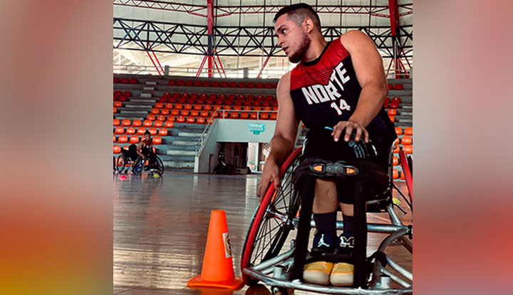 Juan Mantilla, basquetbolista de Norte. 