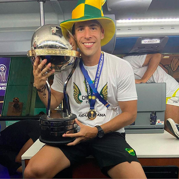 Mauricio Duarte, campeón con Defensa y Justicia. 