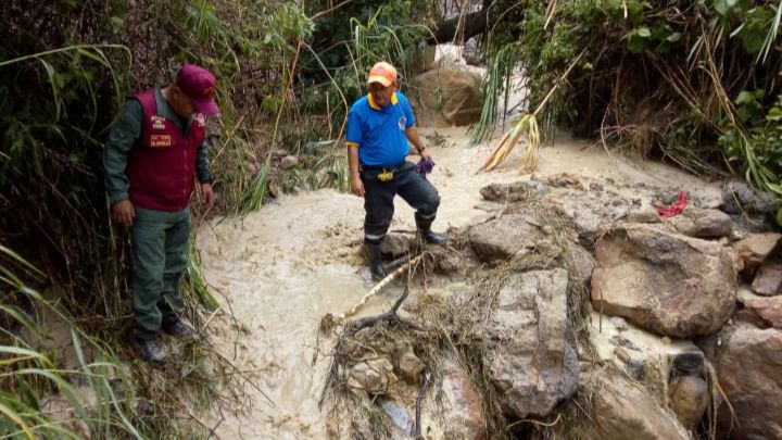 Tras horas de búsqueda encuentran el cuerpo del menor arrastrado por las lluvias