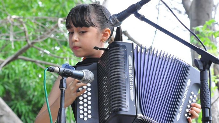 Ana Paula Leal, acordeonera nacida en Chinácota