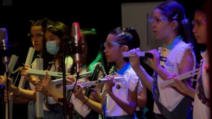 Recital del coro infantil de campanas tubulares