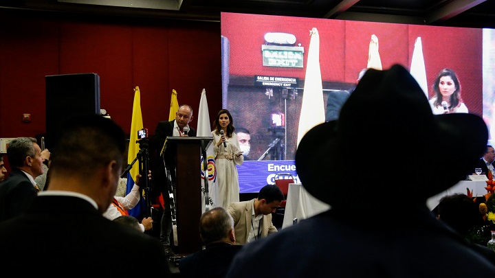 Después de seis hora de espera, Petro le incumplió a los alcaldes./Foto: Colprensa