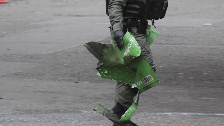 dentro de una caneca de la basura dejaron el explosivo.