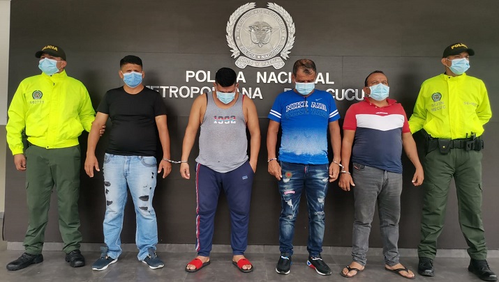 Los capturados deberán responder por concierto para delinquir y porte ilegal de armas.