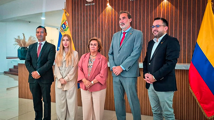 Comitiva del Gobierno en su visita a Caracas./ Foto cortesía
