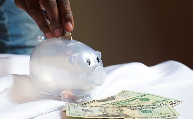 Los expertos recomiendan ahorrar el 10 por ciento de los ingresos