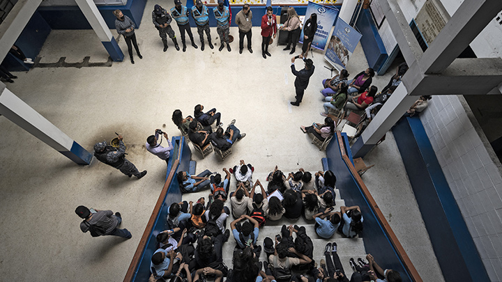 ¿Sancionar o prevenir? La judicialización del bullying en Venezuela./Foto: AFP