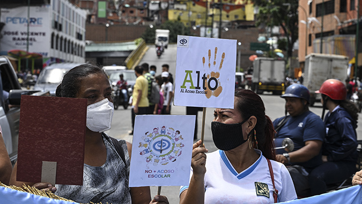 ¿Sancionar o prevenir? La judicialización del bullying en Venezuela./Foto: AFP