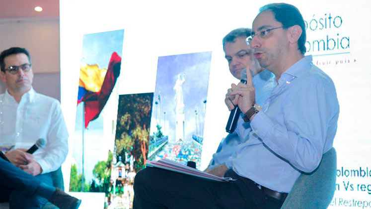 El exministro José Manuel Restrepo también participó en el foro./ Foto Cortesía