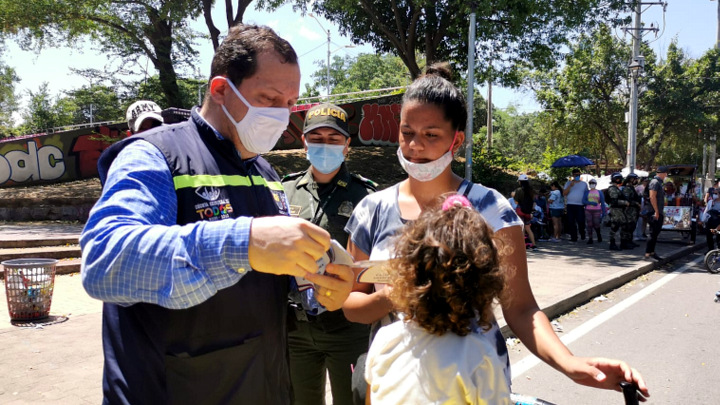 Cristian Buitrago en una de las jornadas de información