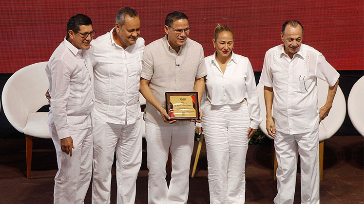 En el Teatro Municipal, el alcalde Jorge Acevedo rindió cuenta de su gestión en la vigencia 2025. /Foto: Stefany Peñaloza-La Opinión
