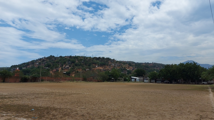 Colina del Tunal y 6 de Reyes son dos invasiones dominadas por una banda delincuencial.