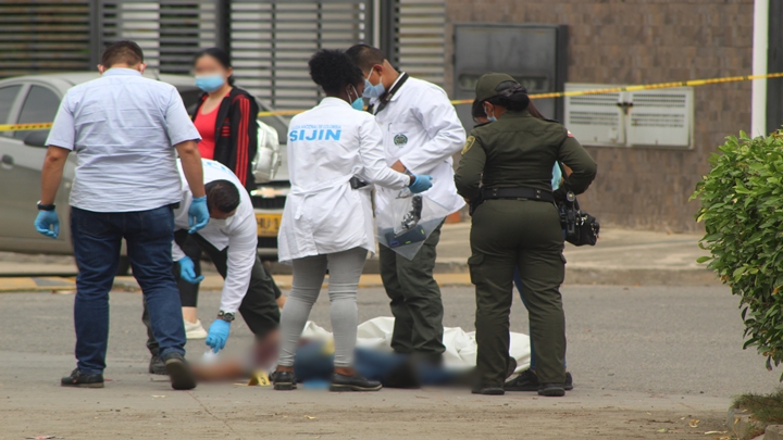 El presunto ladrón recibió tres disparos.