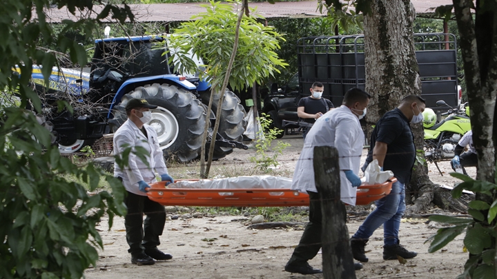Los grupos armados ilegales siguen matando mujeres.