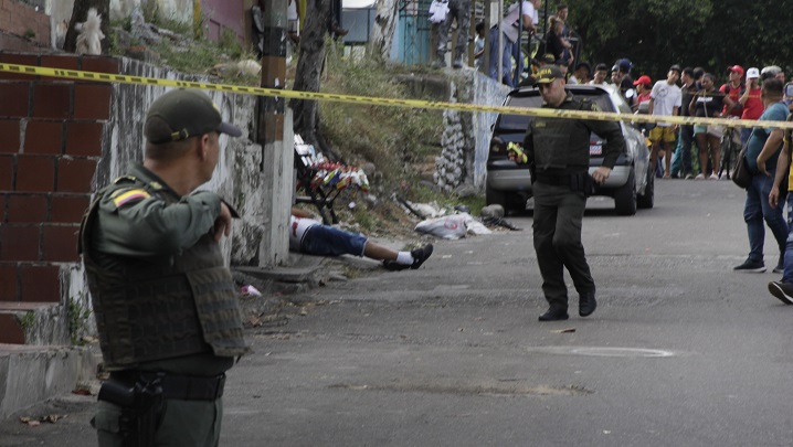 Cinco pistoleros cometieron la masacre.