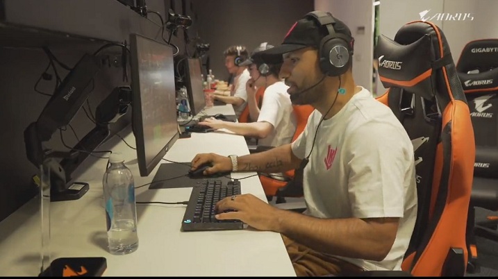 'El Kun' disfruta, ahora, de transmitir sus partidas de videojuegos