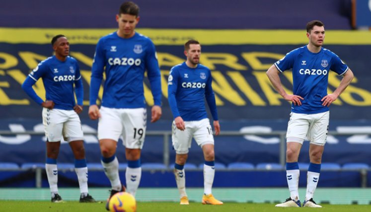 James Rodríguez y Yerry Mina fueron titulares Los 'Toffees' se quedan a cuatro unidades del Liverpool (4º), que ostenta el último billete que abre las puertas de la Champions, y a ocho unidades del líder Manchester City. / Foto: AFP