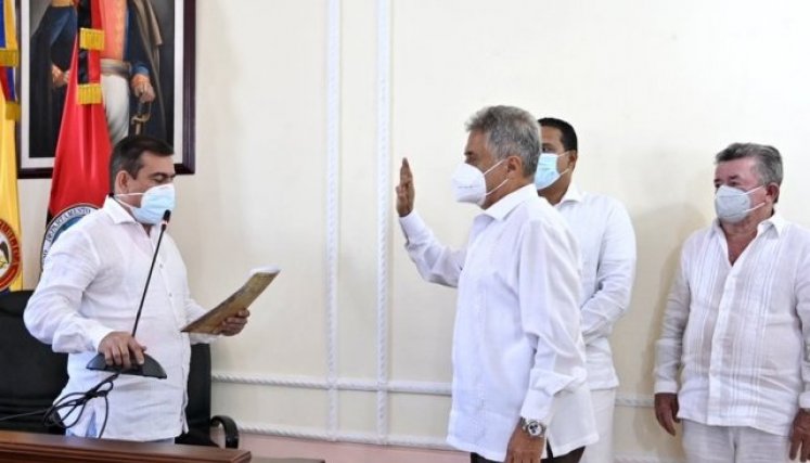José Luis Duarte Gómez (centro) durante el acto de juramento como nuevo presidente de la Asamblea de Norte de Santander. (Foto: Asamblea de Norte de Santander)