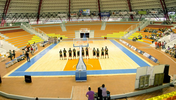 El coliseo ‘Toto’ Hernández puede que este año tenga baloncesto profesional. / Foto: Archivo